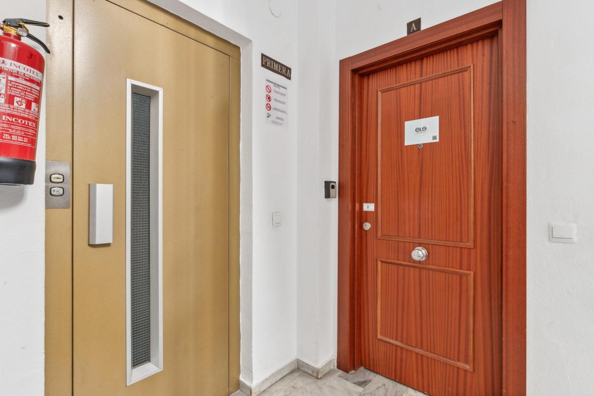 Epidemia & Quite Bedrooms By Ele Apartments Málaga Extérieur photo